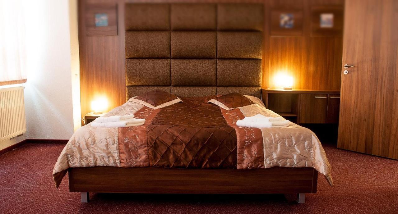 Hotel Branc, Garni Senica Zewnętrze zdjęcie