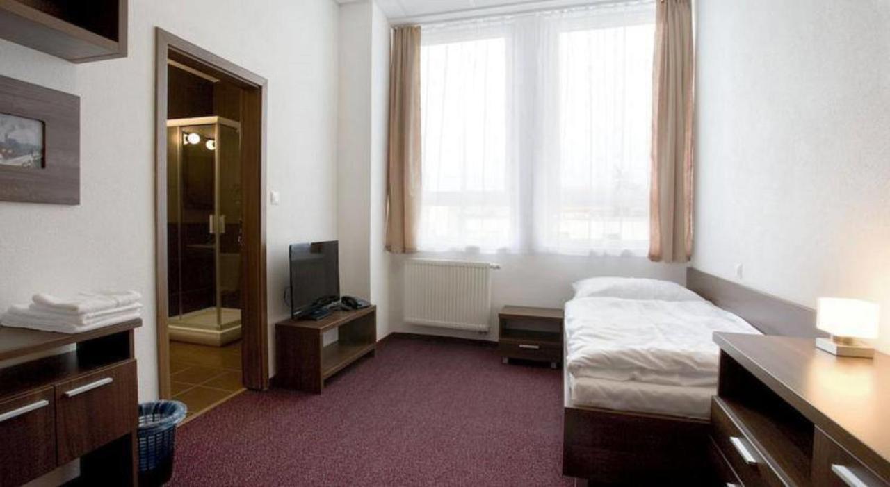 Hotel Branc, Garni Senica Zewnętrze zdjęcie