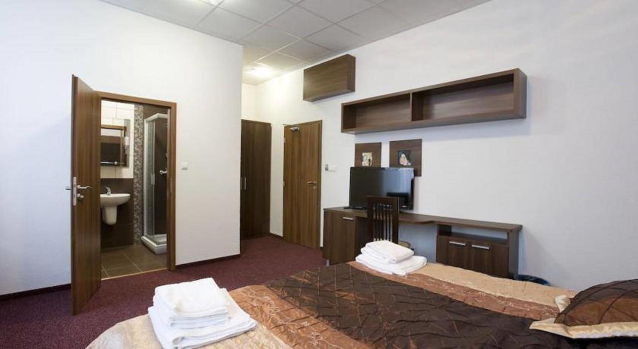 Hotel Branc, Garni Senica Zewnętrze zdjęcie